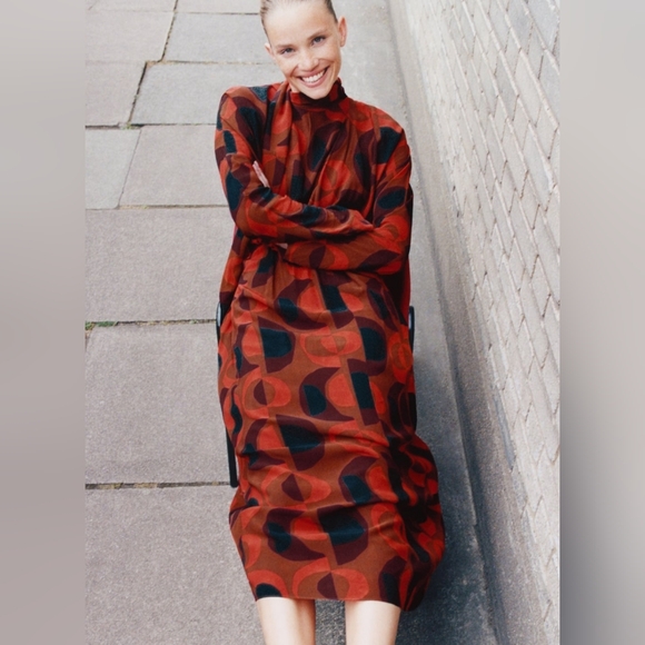 Geometric Print Dress - L - Picture 8 of 9